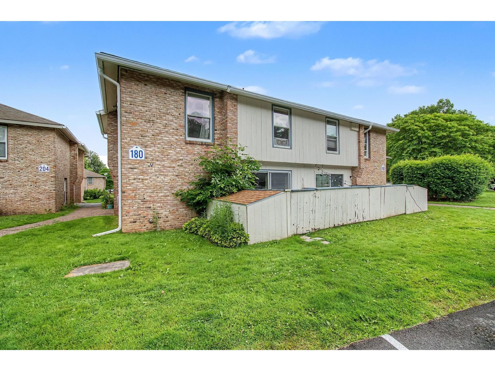 180 Ledgewood Circle, Unit 103