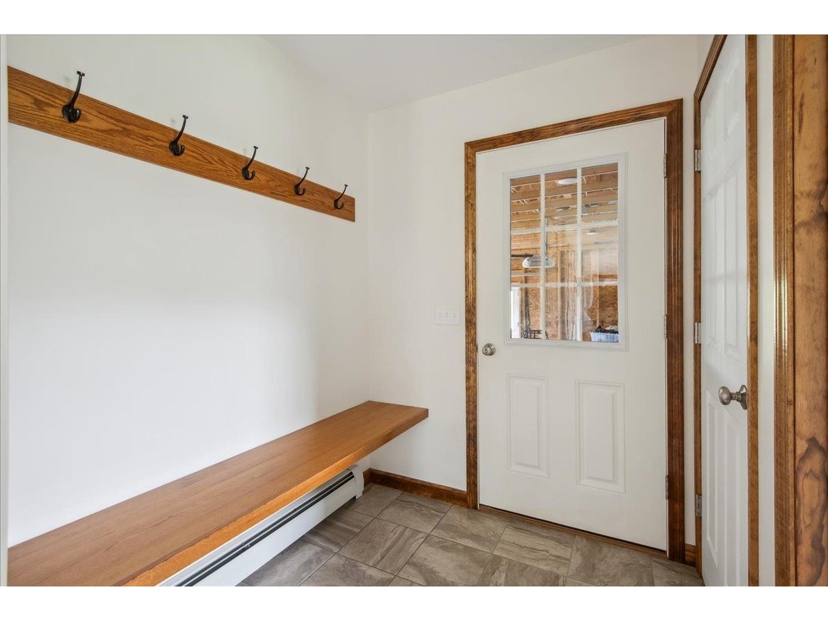 180 Sandy Knoll