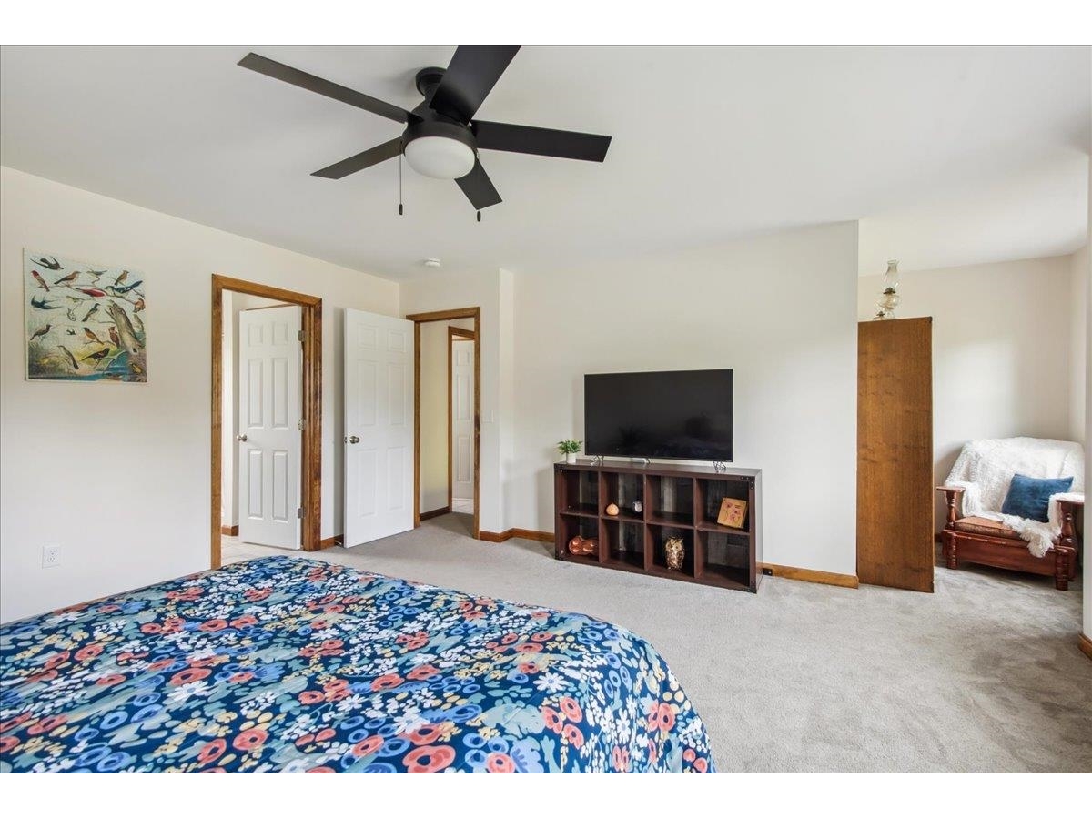 180 Sandy Knoll