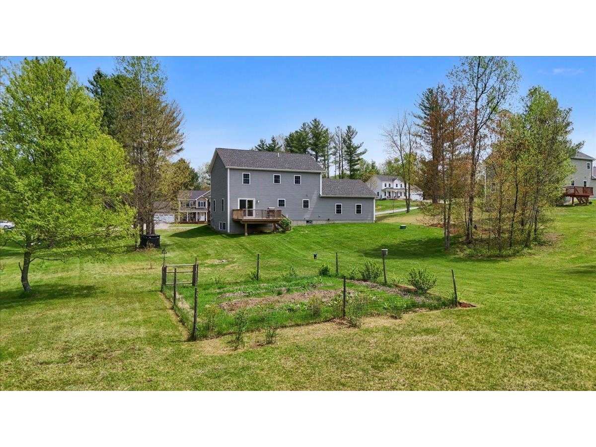 180 Sandy Knoll