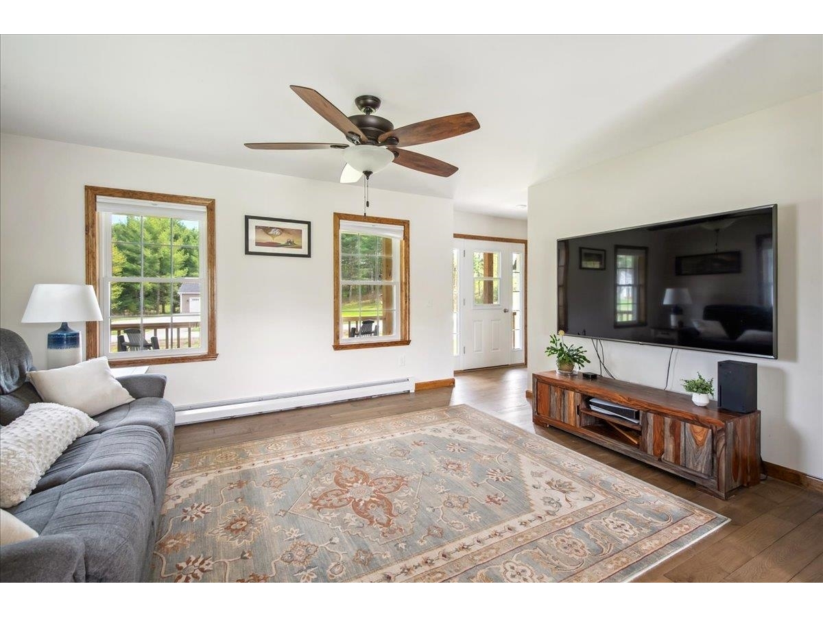 180 Sandy Knoll