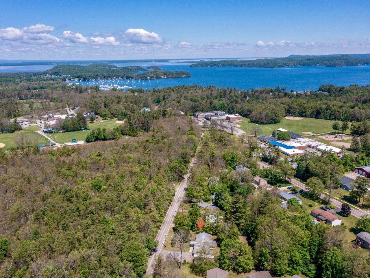 181 Malletts Bay Avenue
