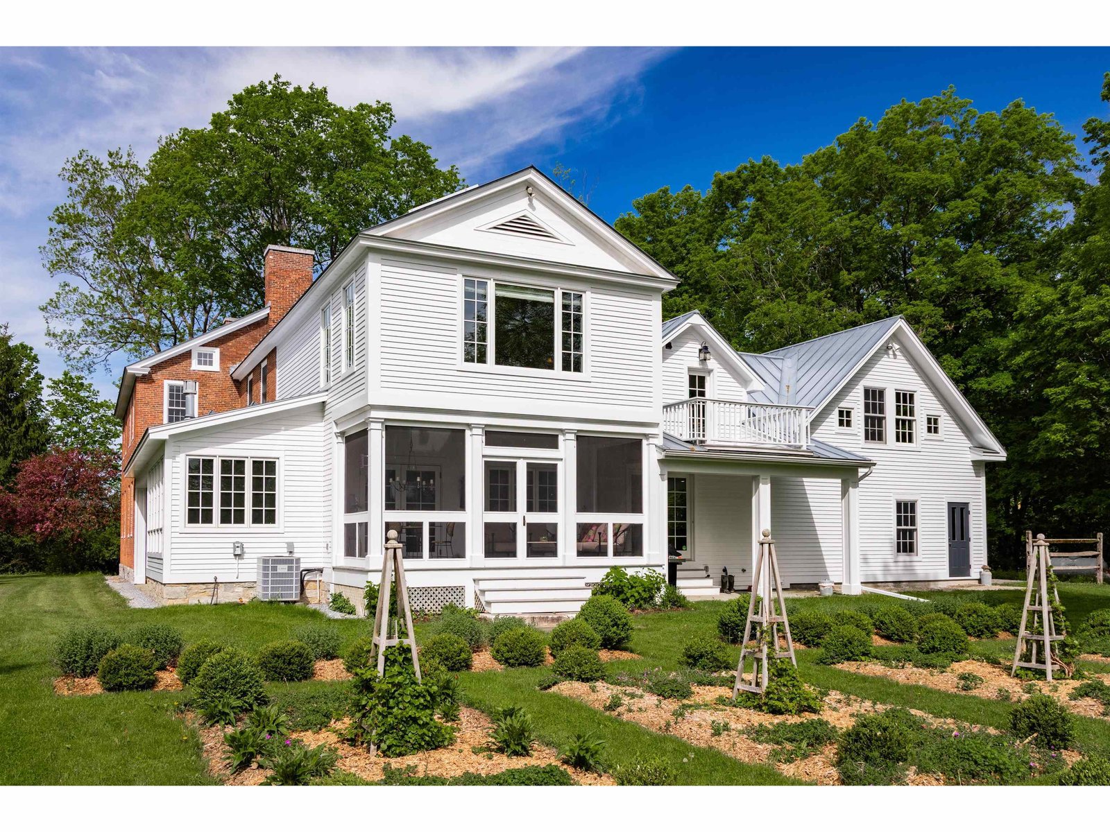 1816 Morgan Horse Farm Road