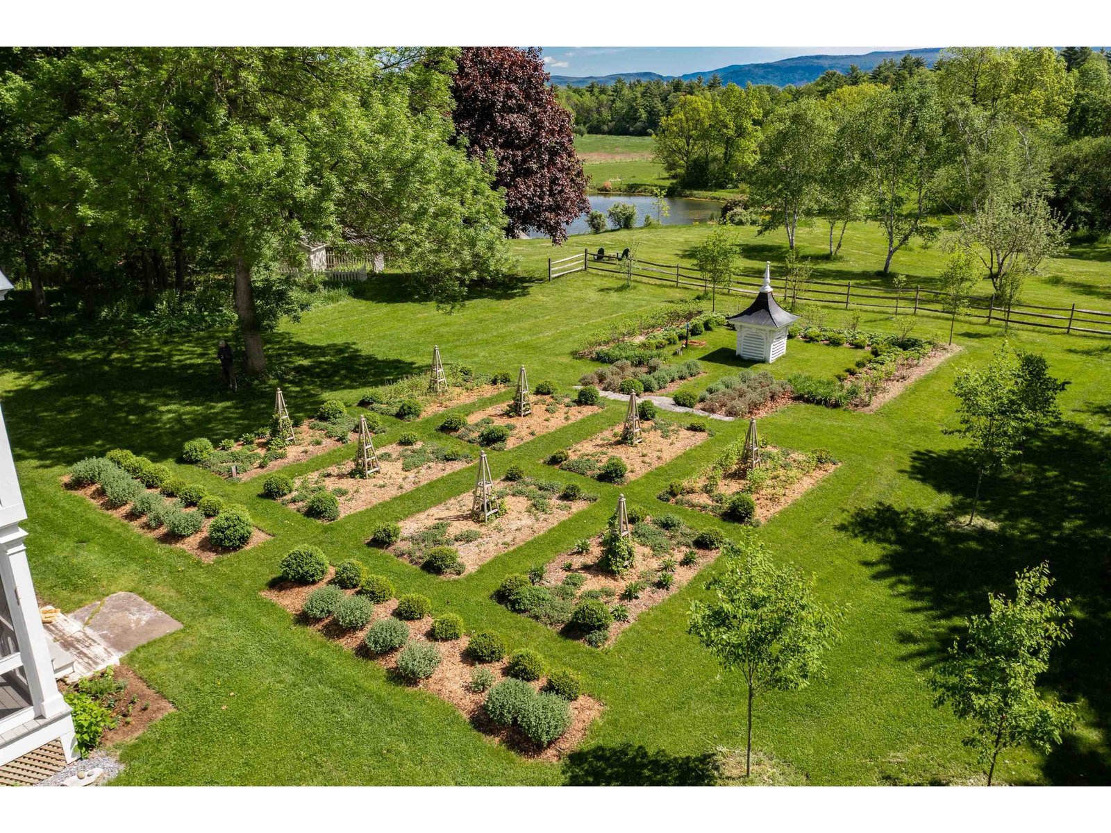 1816 Morgan Horse Farm Road