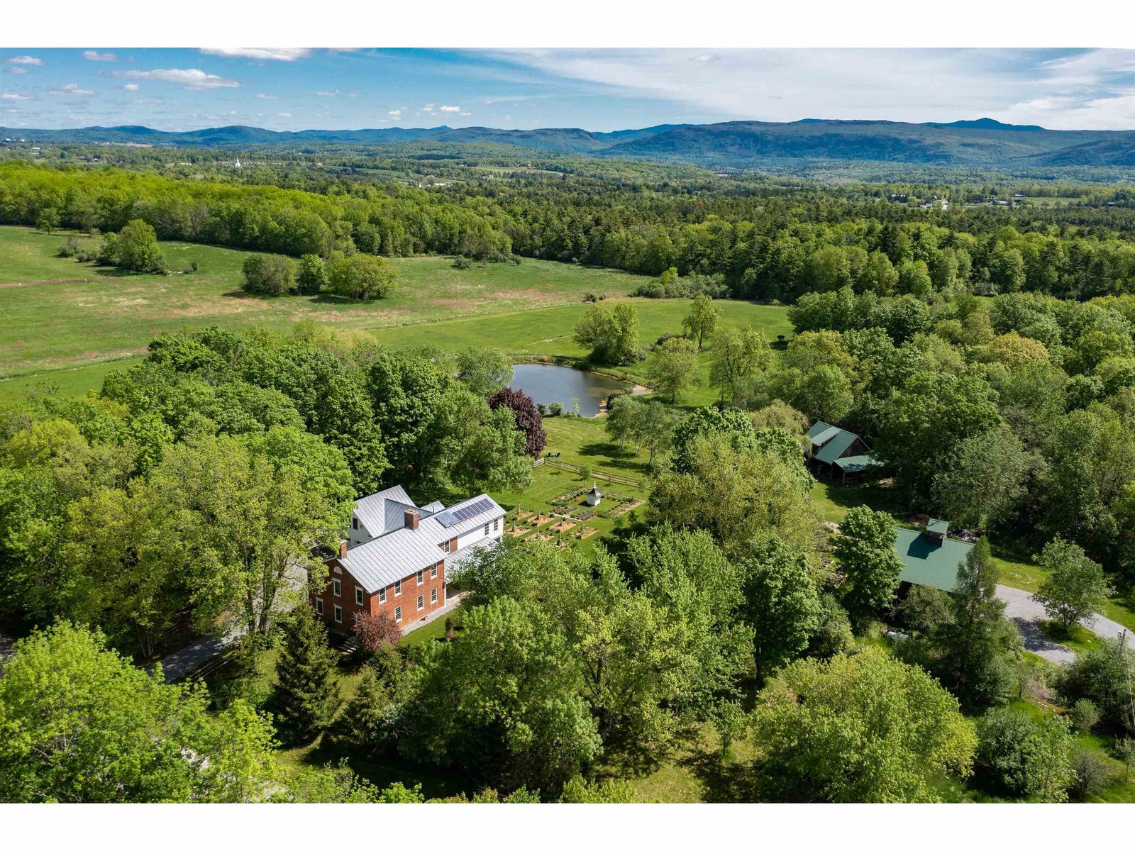 1816 Morgan Horse Farm Road