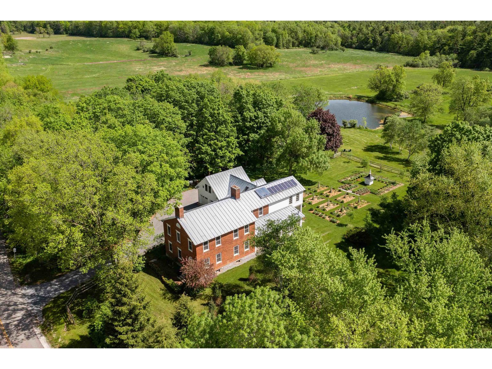1816 Morgan Horse Farm Road
