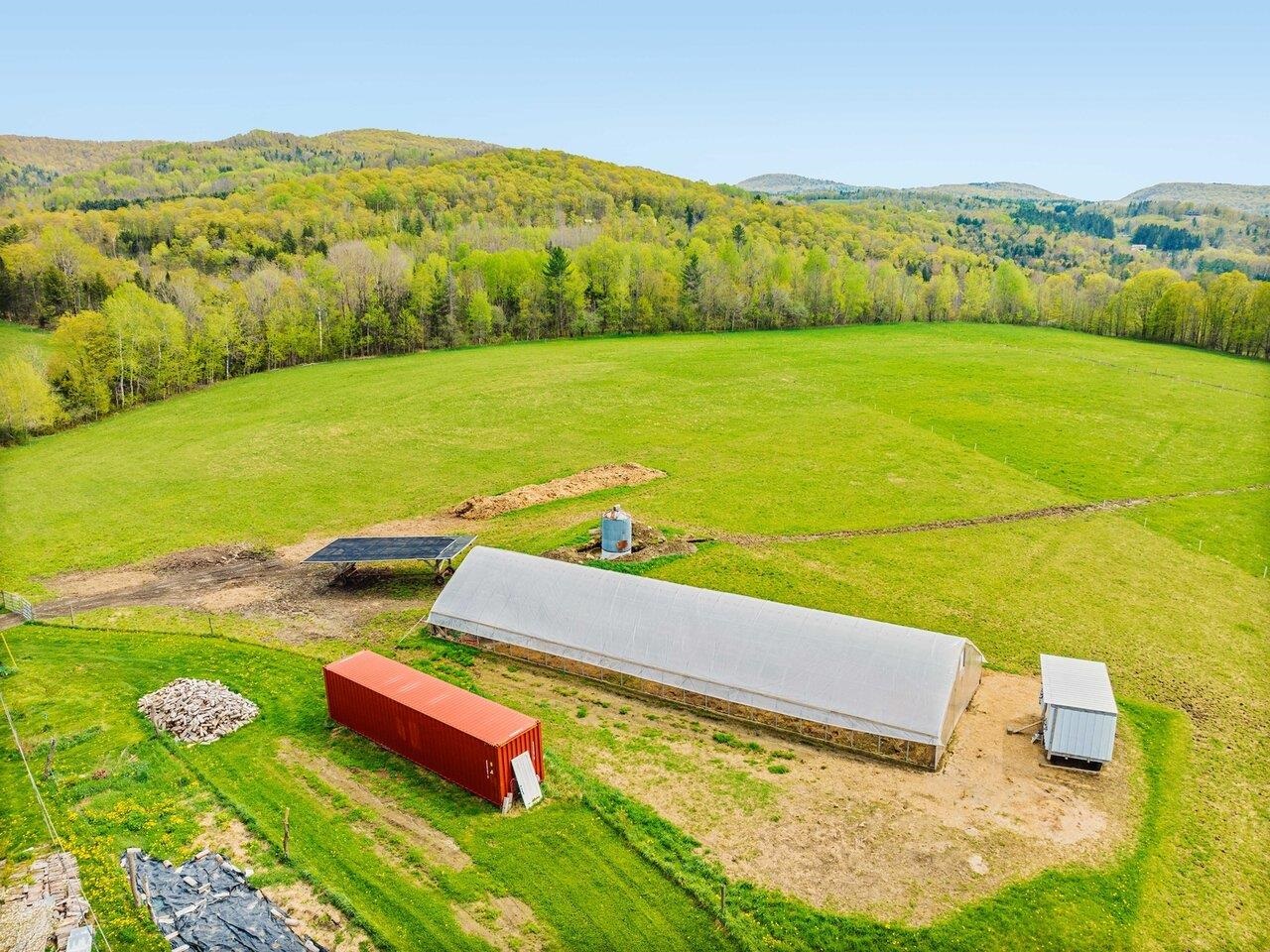 Expansive pasture areas!