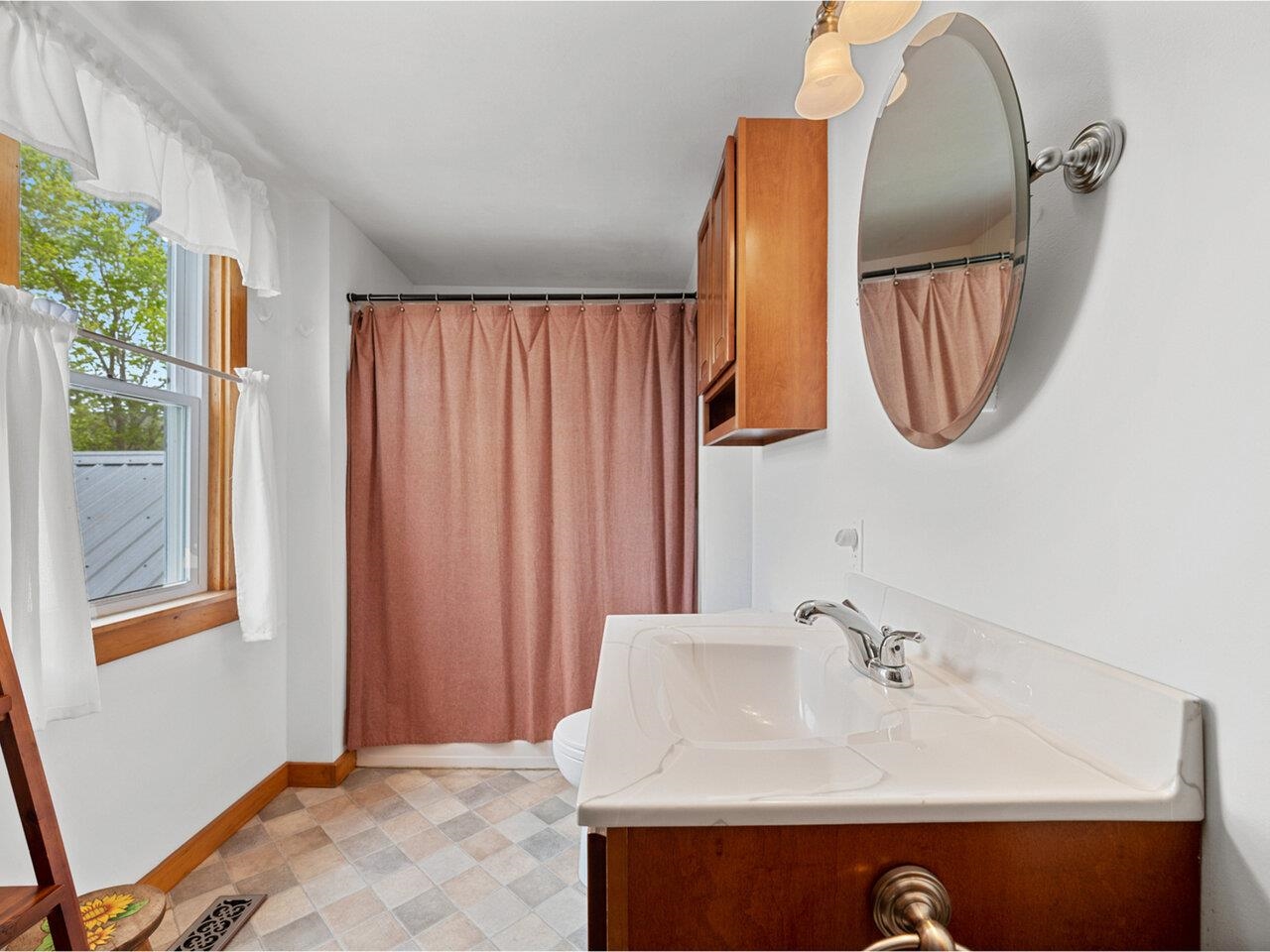 1st floor full bathroom