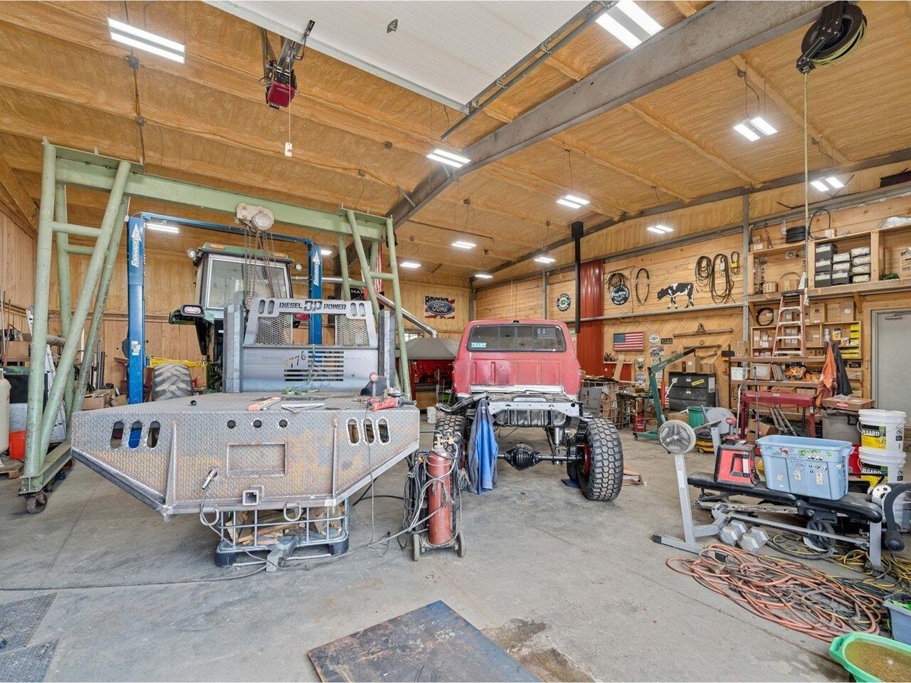 Included truck lift!