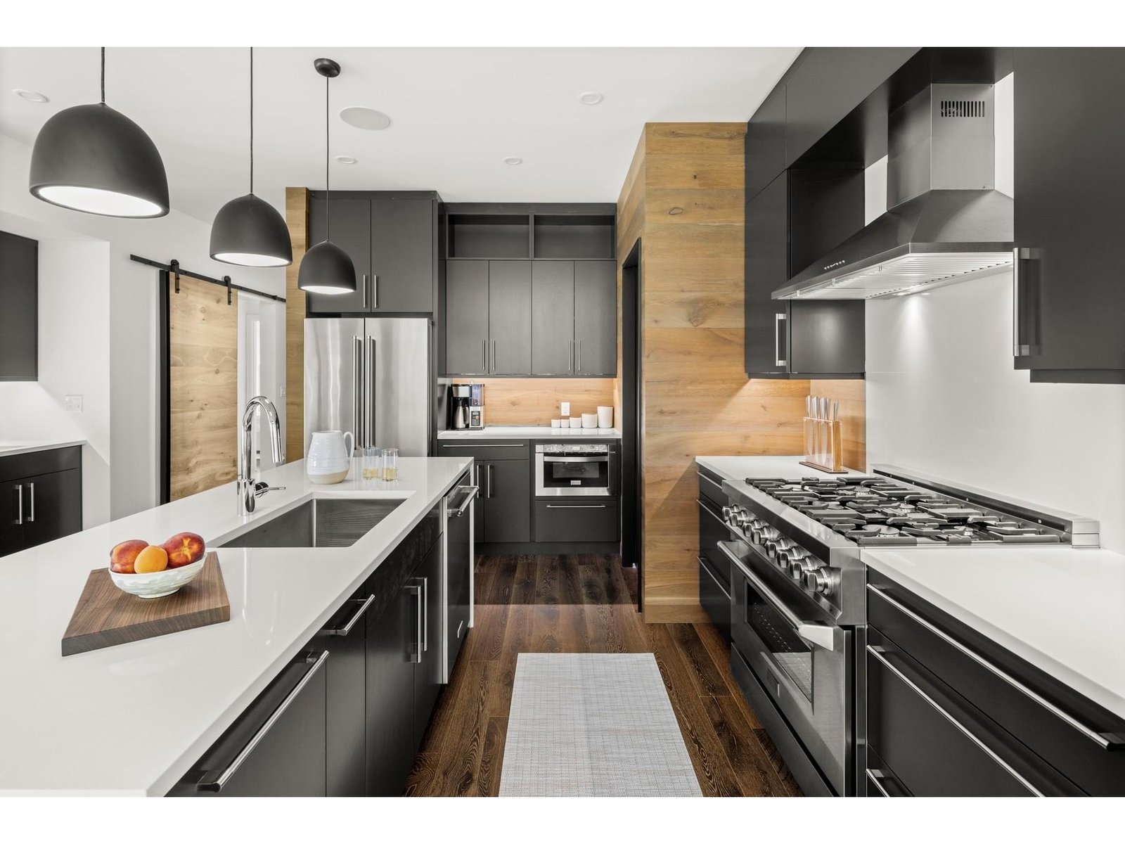 Room for more than one cook