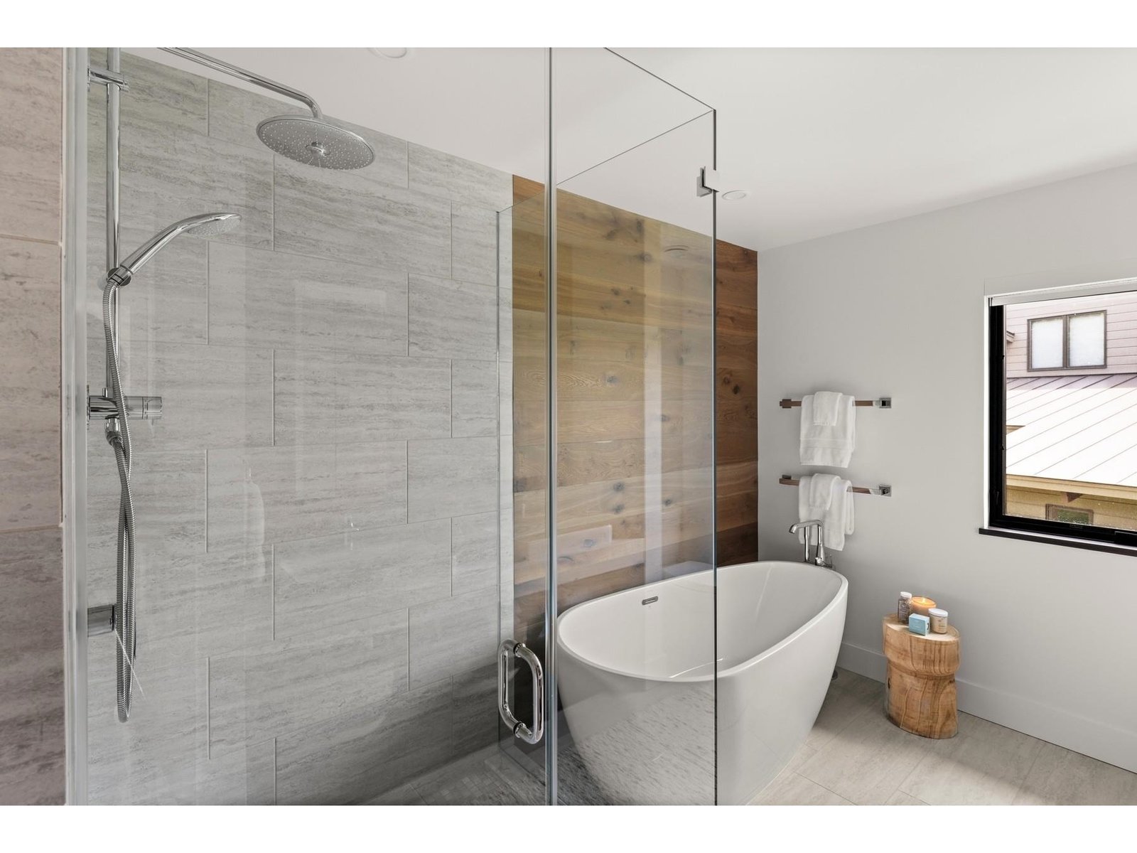 Primary full bathroom