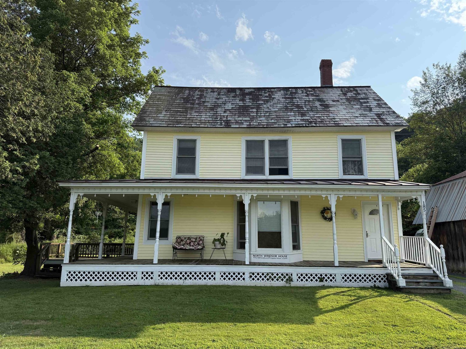 185 North Windsor Street, Royalton