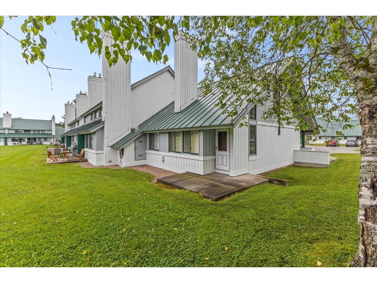 185 Village Green Drive, Unit 8A Week A