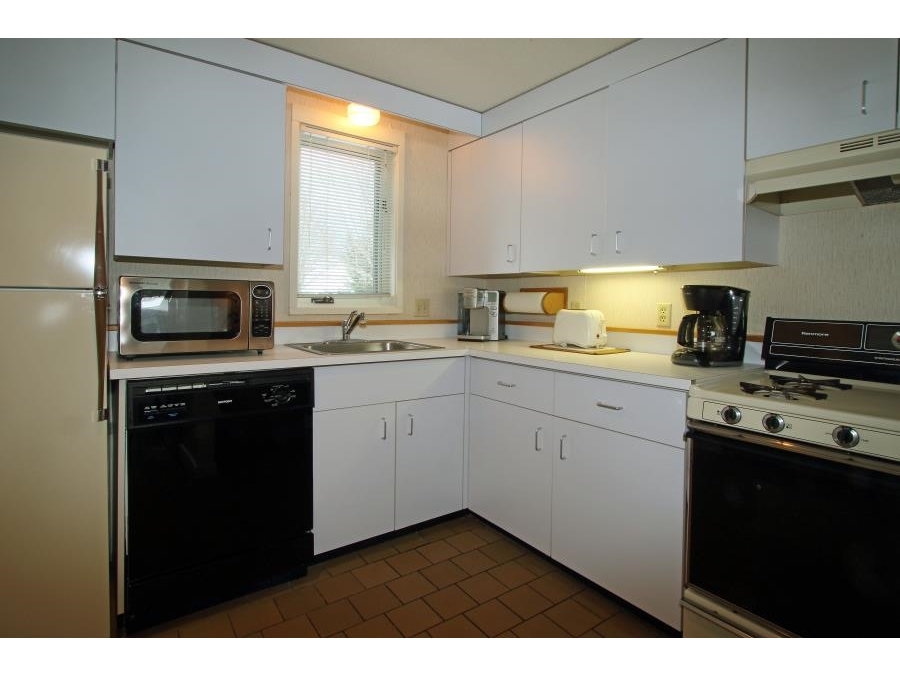 185 Village Green Drive, Unit 8D