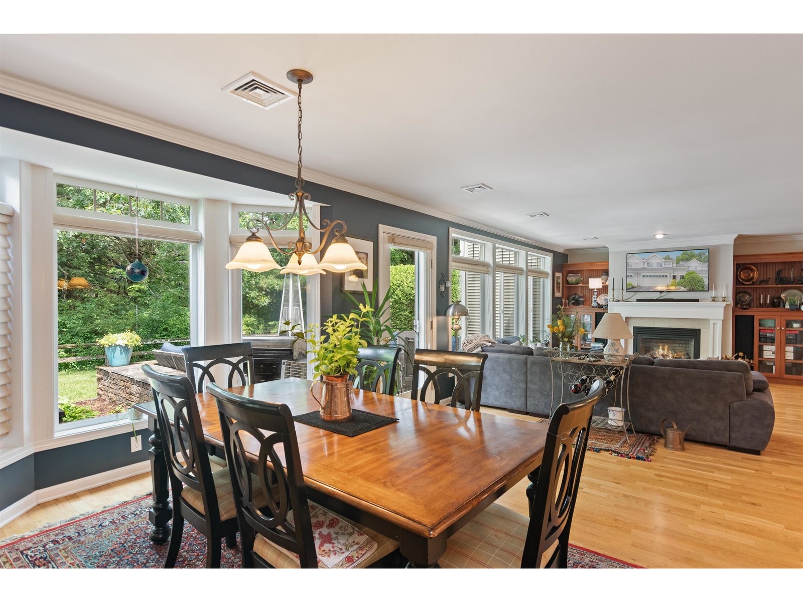 186 Hummingbird Lane