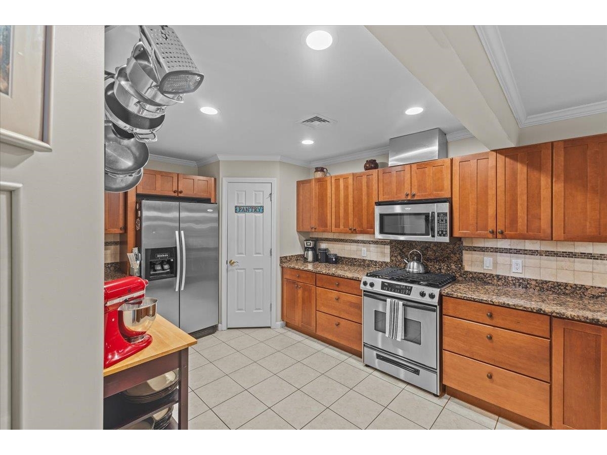 186 Hummingbird Lane