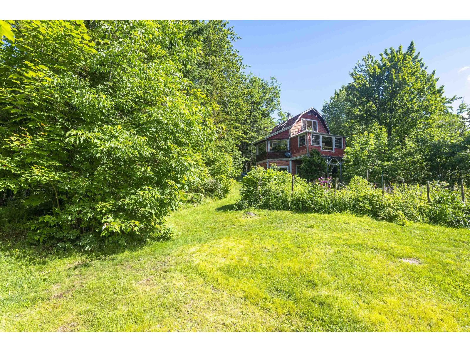 186 MacKenzie Road
