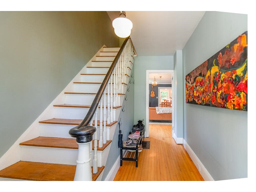 Upstairs full bath