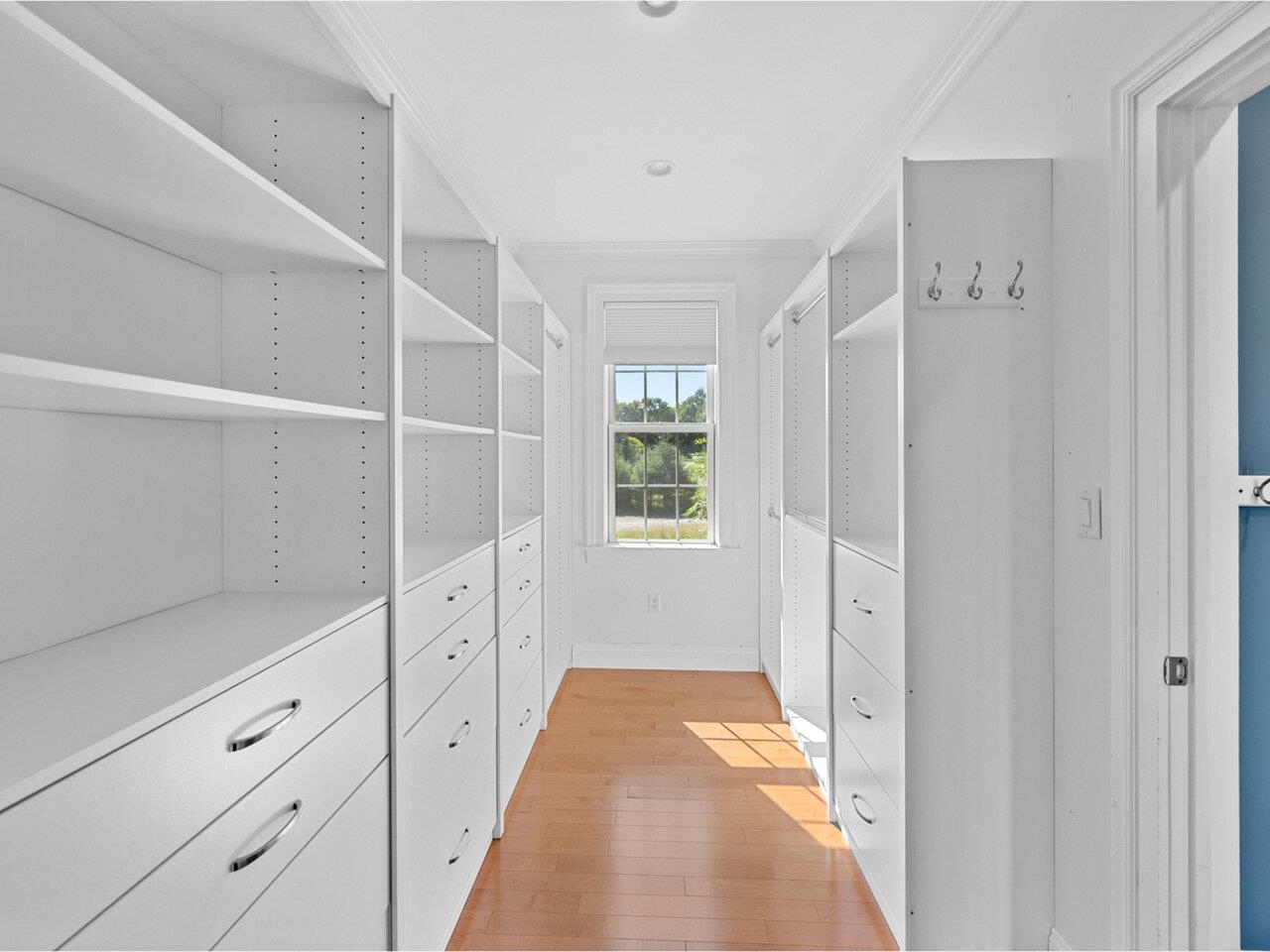 Walk-in Closet