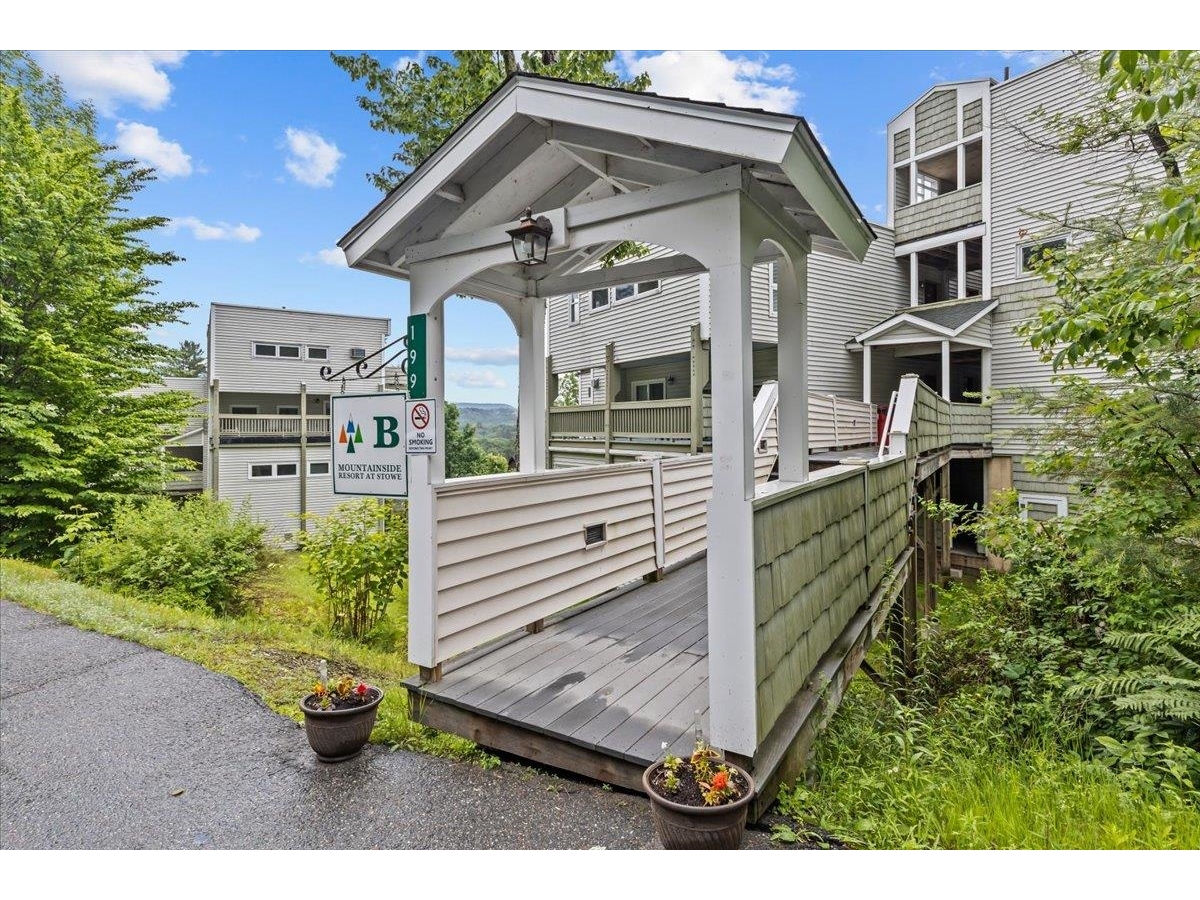 189 Mountainside Drive, Unit B401