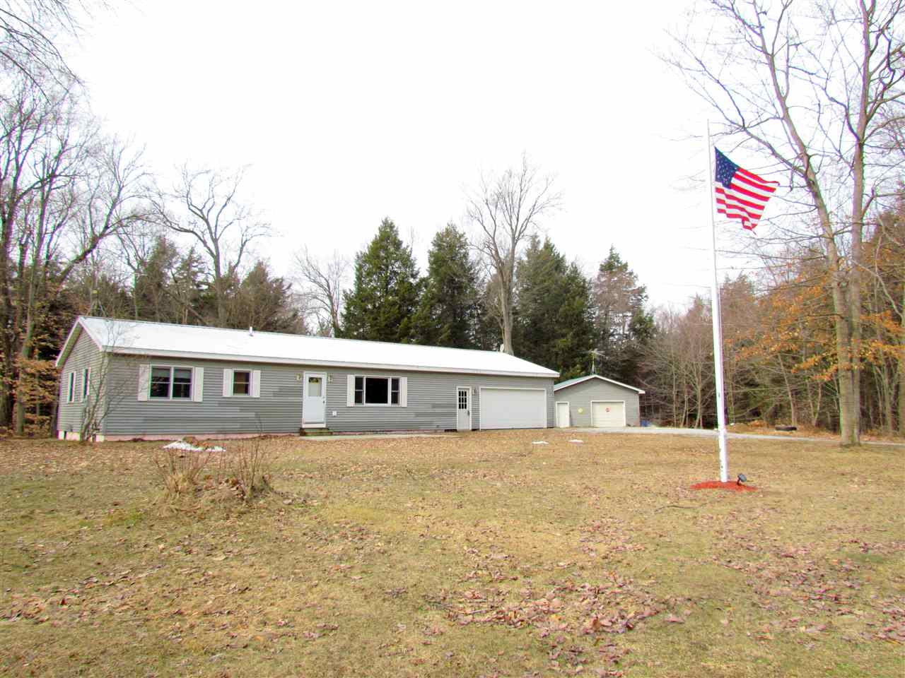 1897 Paradee Road