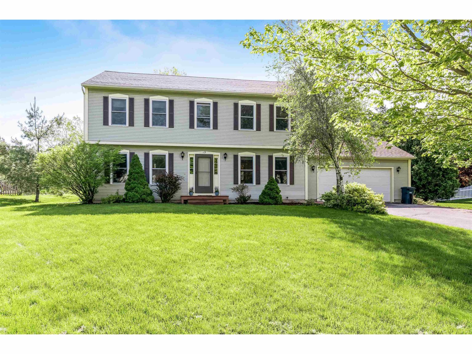 19 Adirondack Street