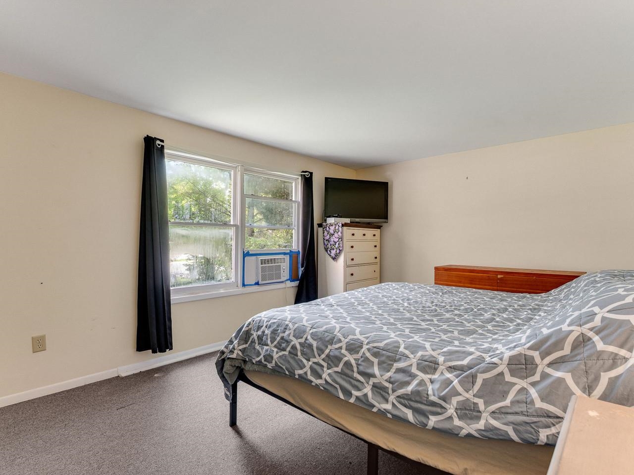 19 Brookside Drive