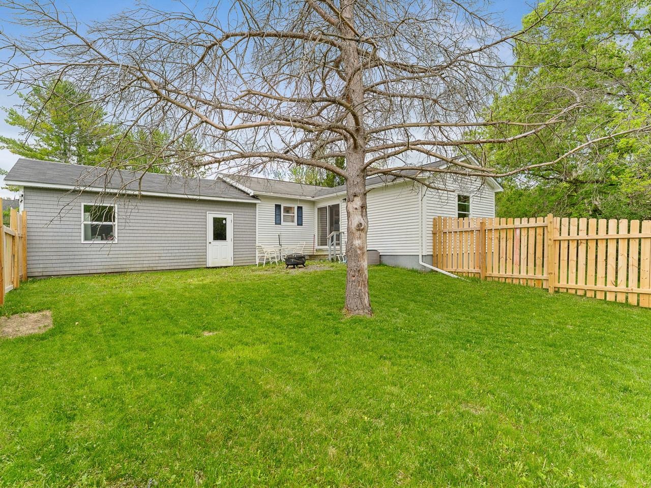 19 Brookside Drive