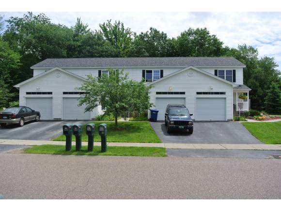 19 Checkerberry Sq, Unit 19
