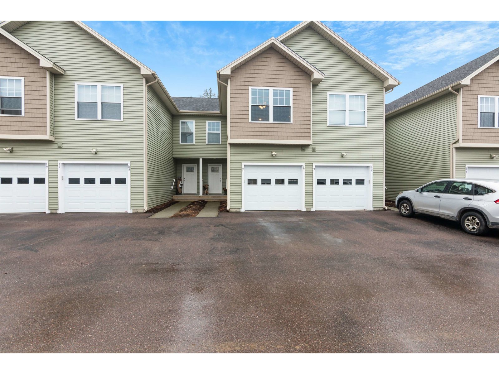 19 East Road, Unit 104