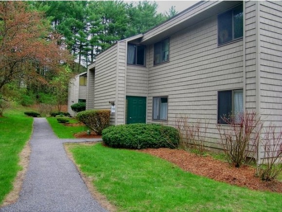 19 Hawthorne Circle, Unit 19