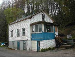 19 Howard St