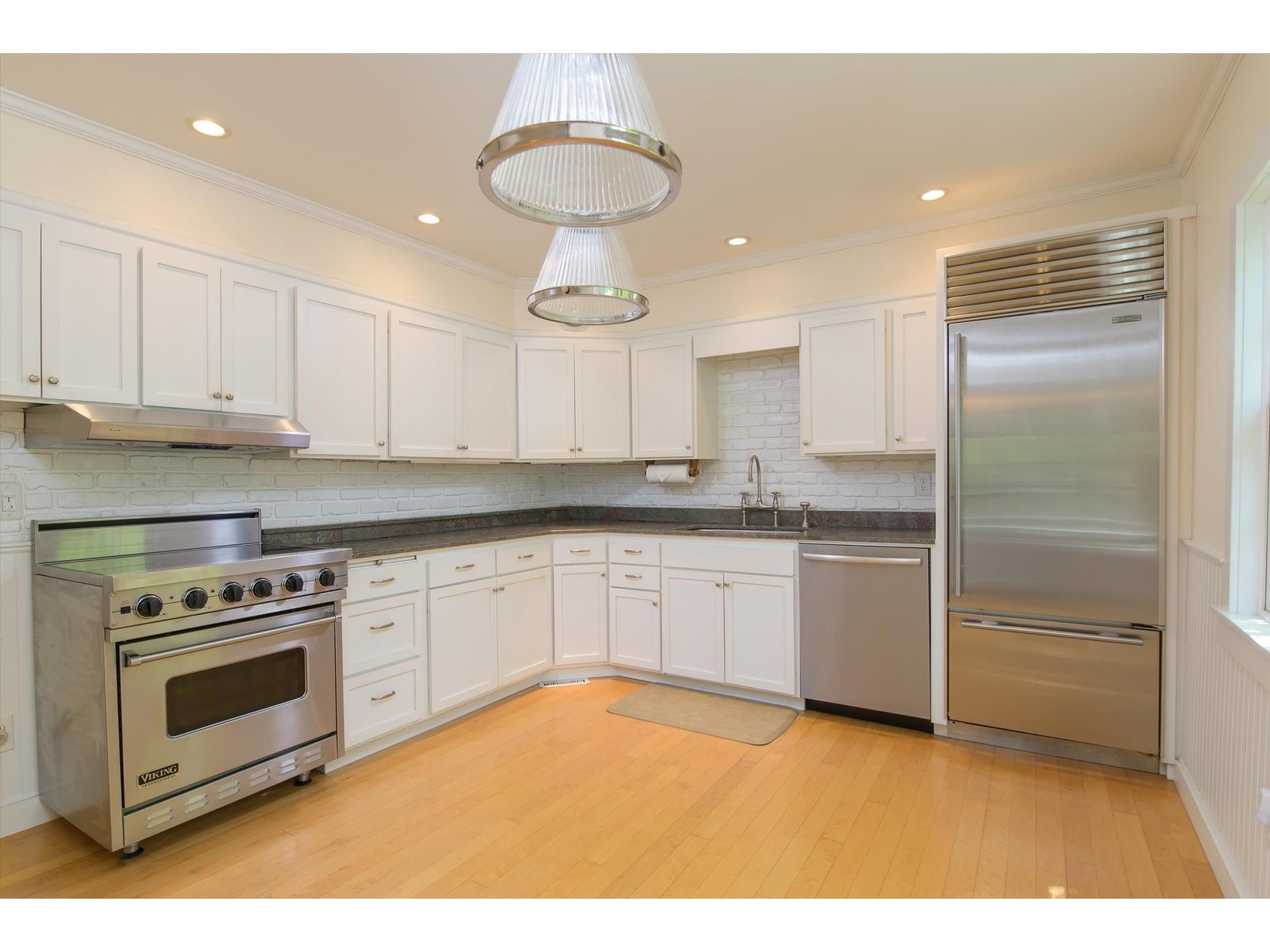 Bright and Sunny Eat -In Kitchen