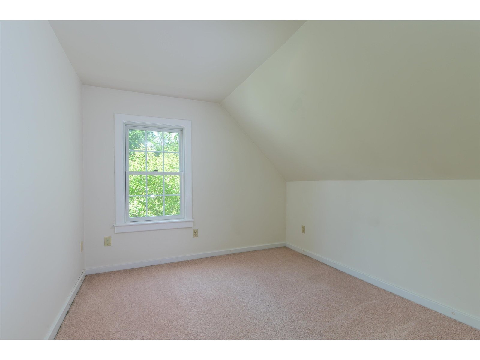 2nd Guest Bedroom off the Bonus Room