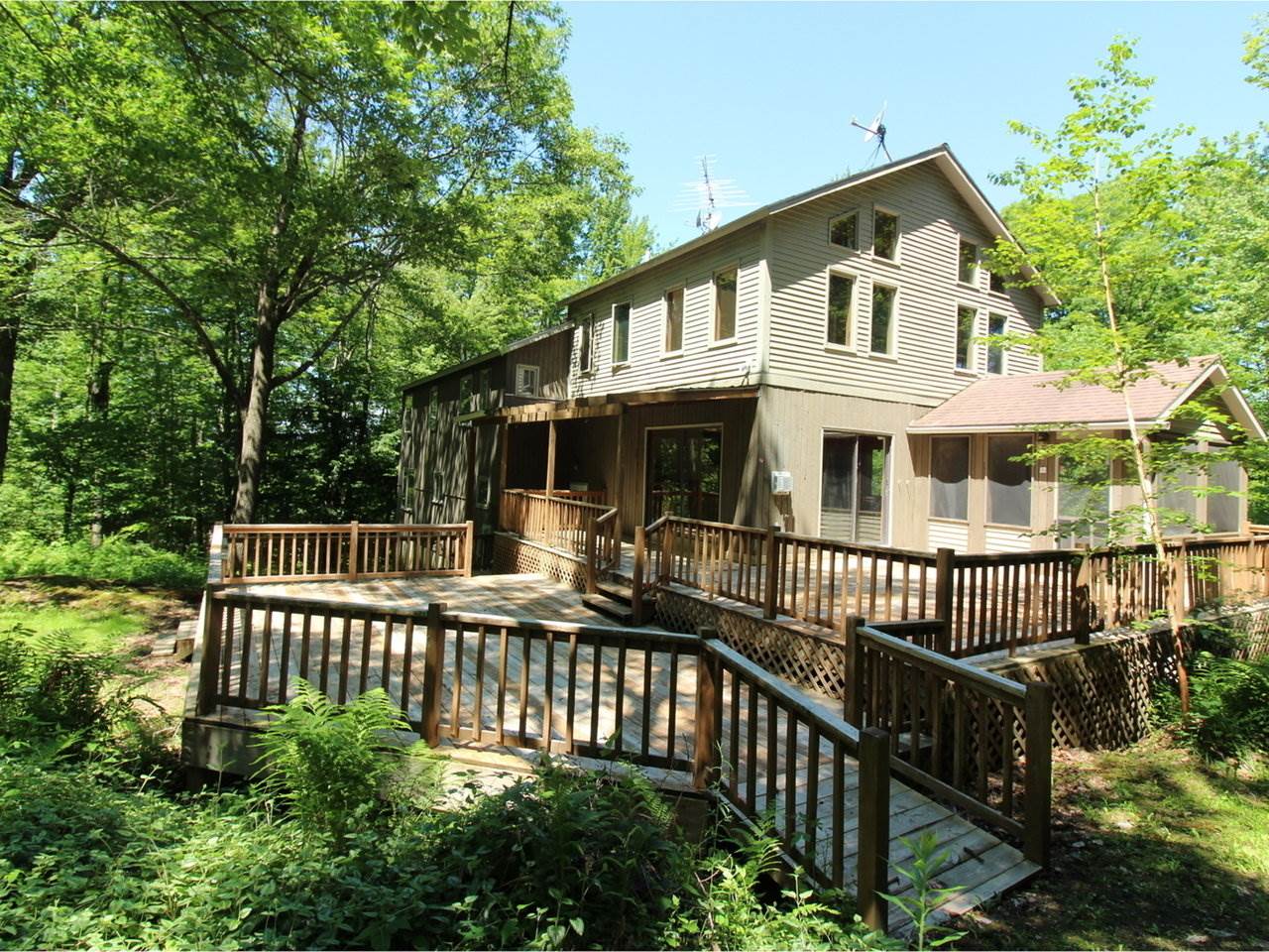 19 Machia Hill Road