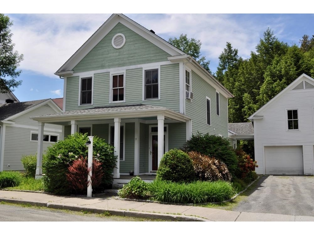 19 Palisades Lane