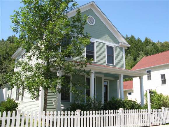 19 Palisades ST