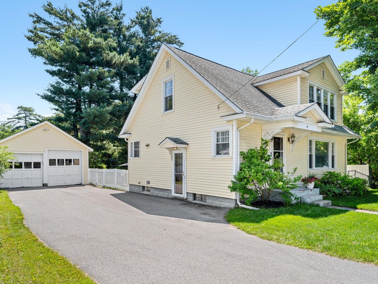 Charming cape with garage