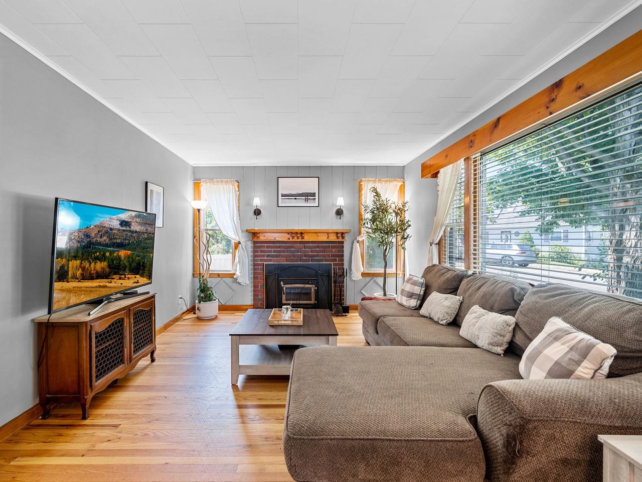 Great wood floors throughout