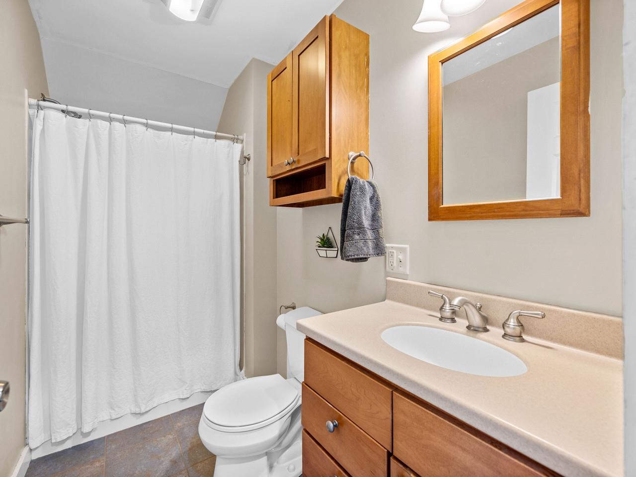 First floor 3/4 bath