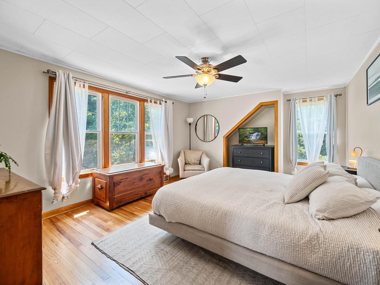 Upstairs bedroom #1