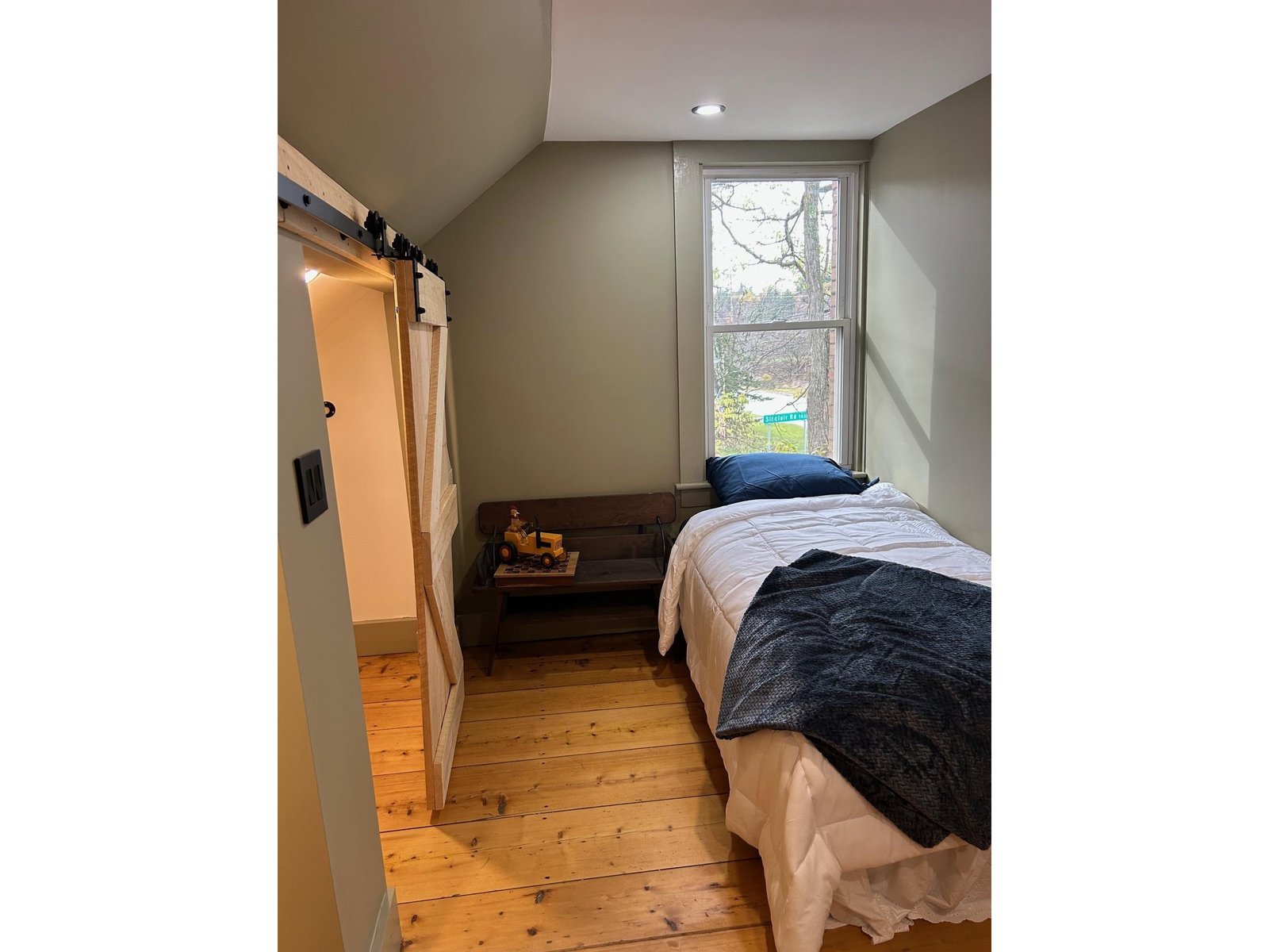 Bedroom 2 of 4