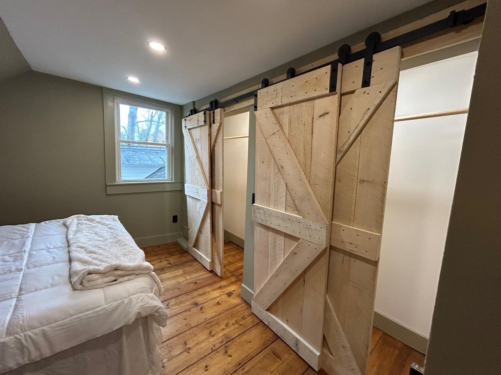 Bedroom 3 of 4