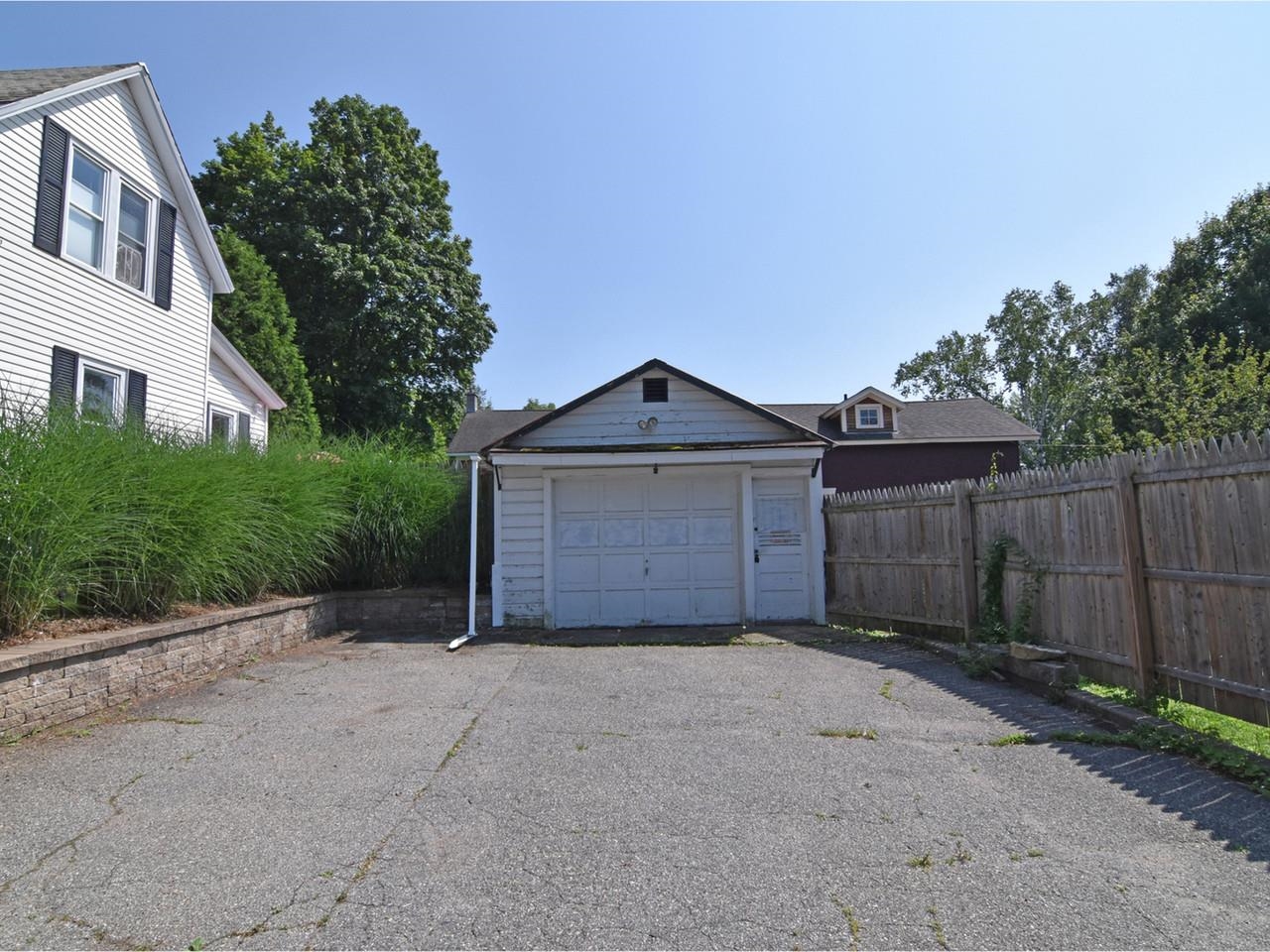 Detached garage/ADU potential