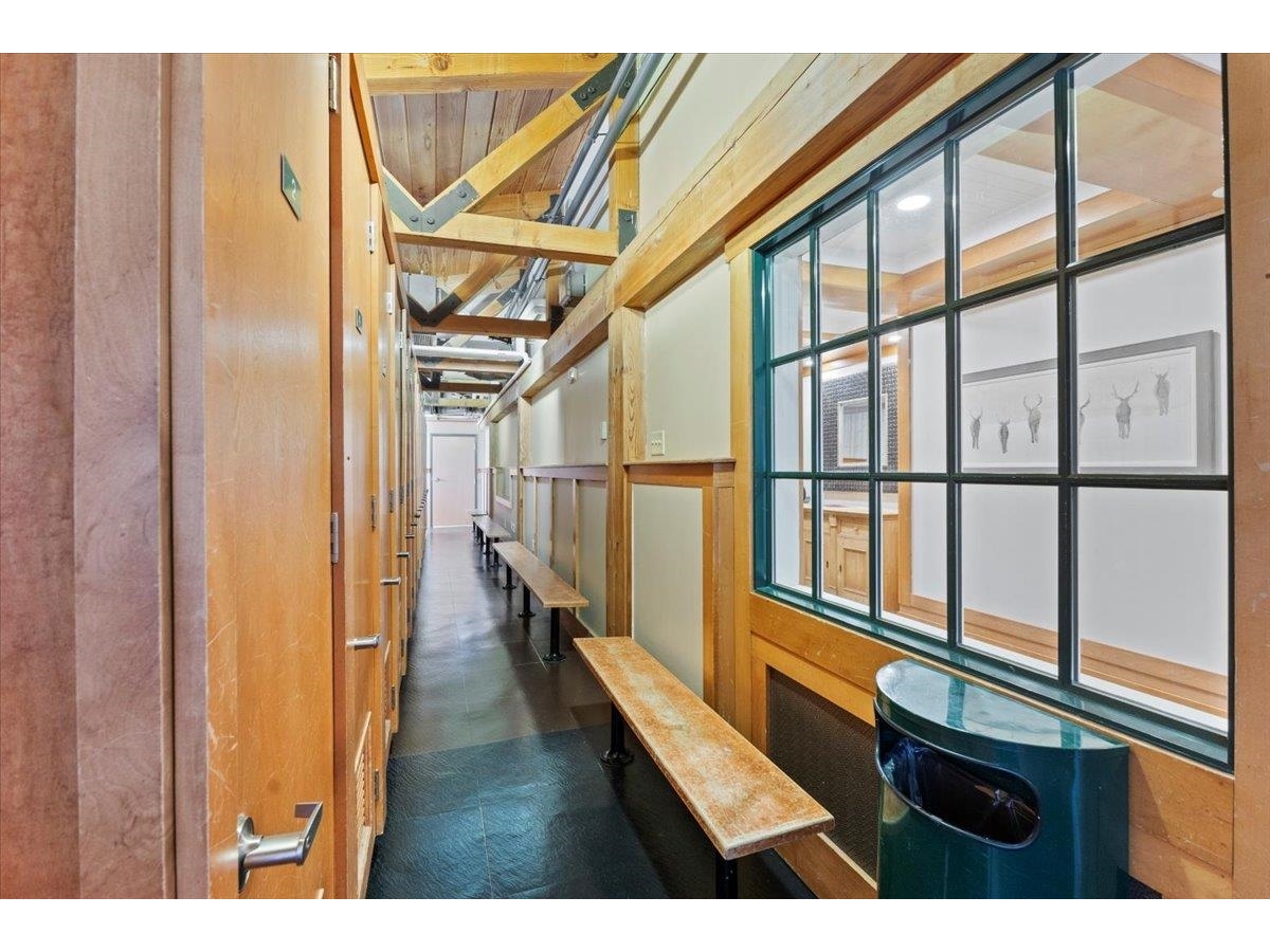 19 Village Lodge Road, Unit 409