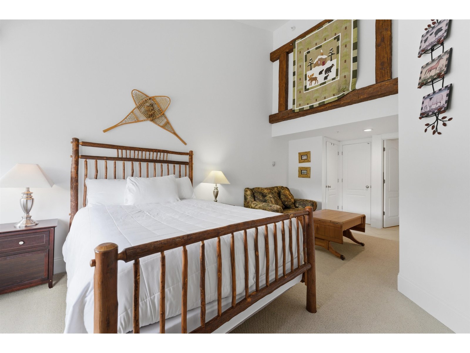 19 Village Lodge Road, Unit 409