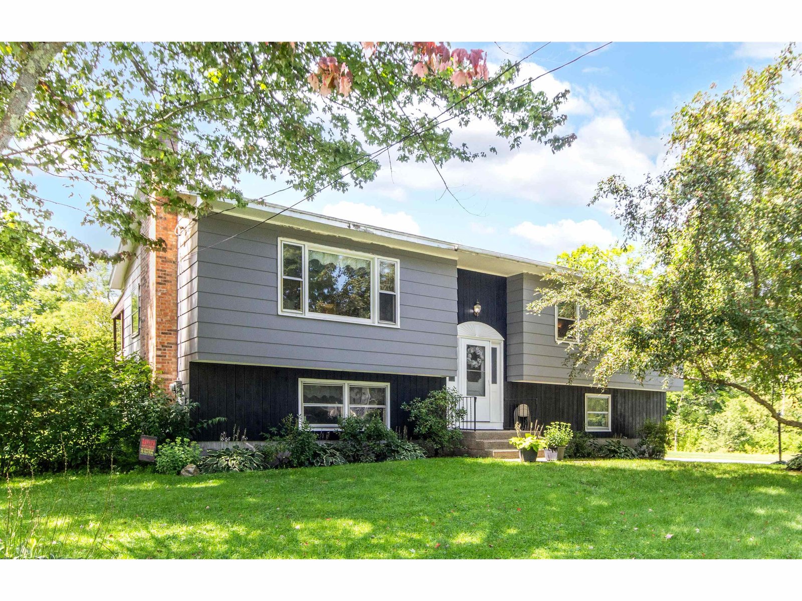 19 Willow Lane
