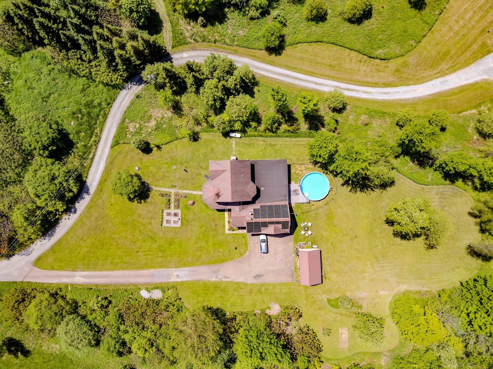 Looking for an in law suite? This is it w/ private entryway!