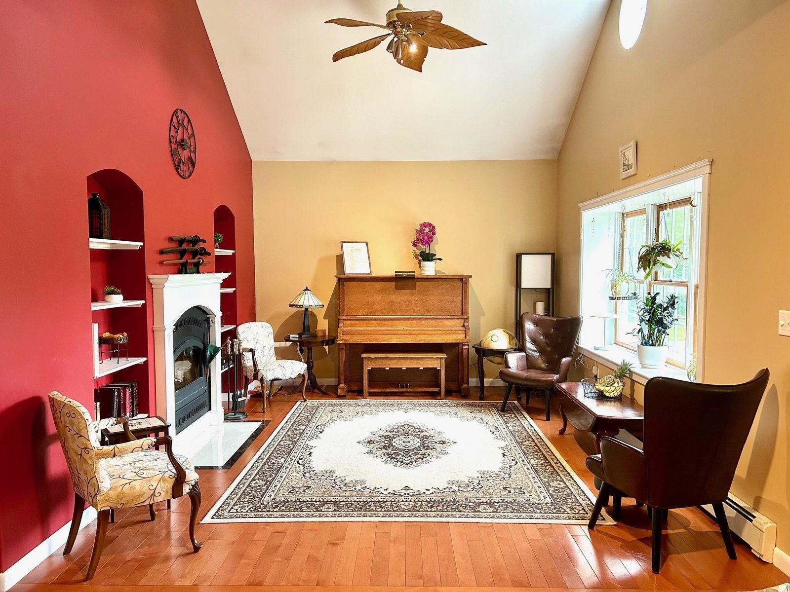 Den/sitting area off from Kitchen w/ fireplace extraordinaire!