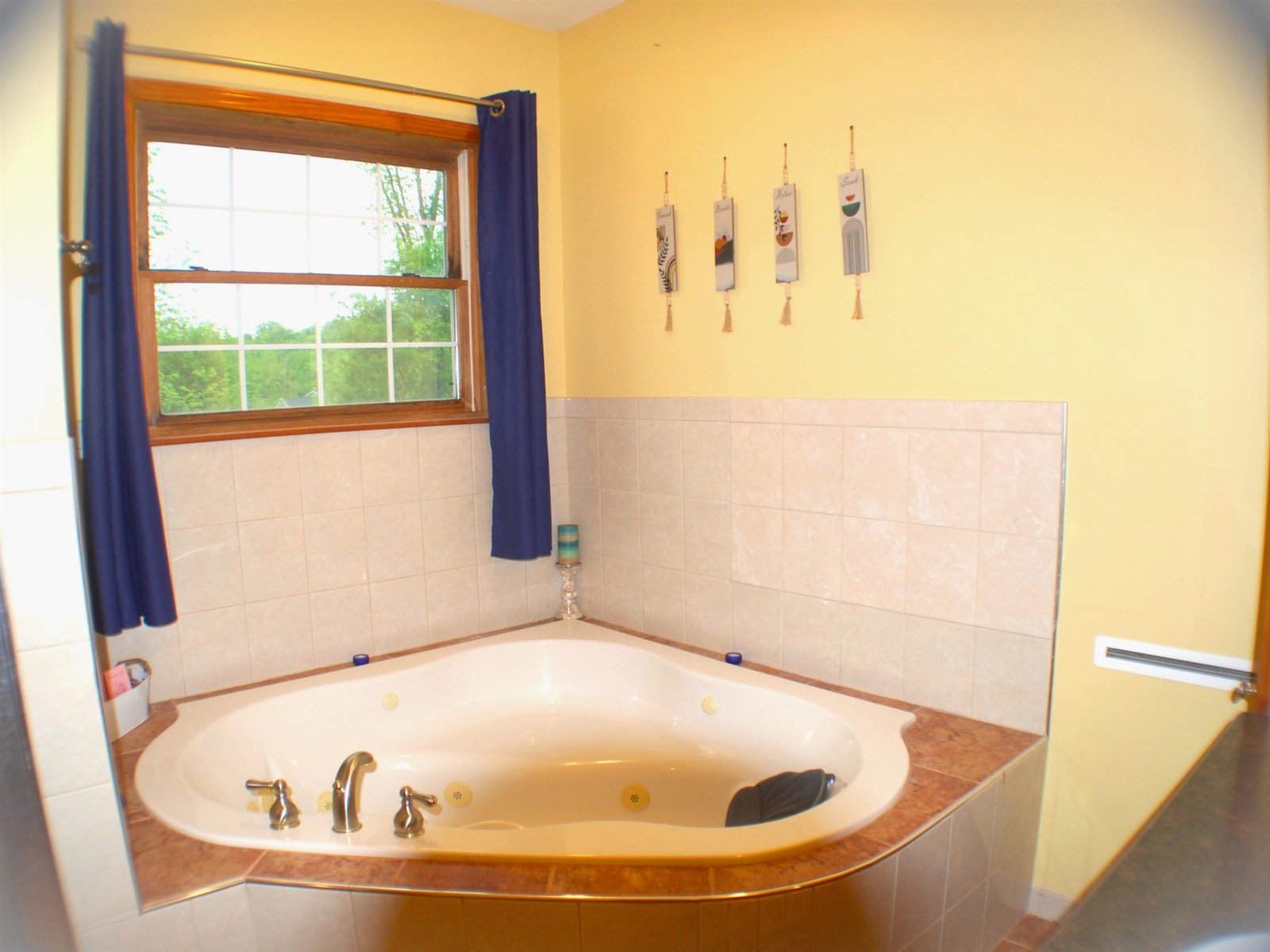 Primary jetted tub for comfort.